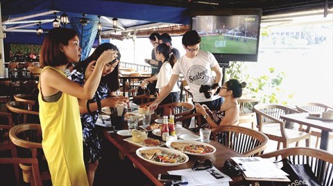 OpenRice members doing their thing OpenRice members doing their thing - Harry's in Boat Quay