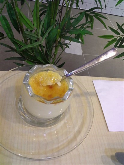 Spoon in the Brulee