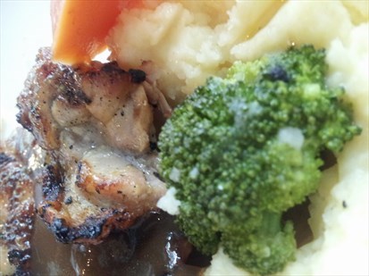 the not very fresh broccoli wigh yellow patches